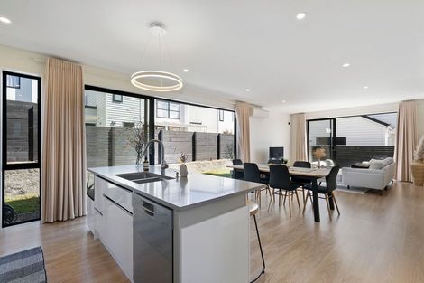 Photo of property in 27b Westgate Drive, Westgate, Auckland, 0614