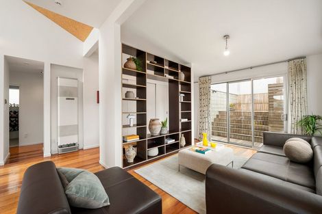 Photo of property in 2 Balmoral Terrace, Newtown, Wellington, 6021