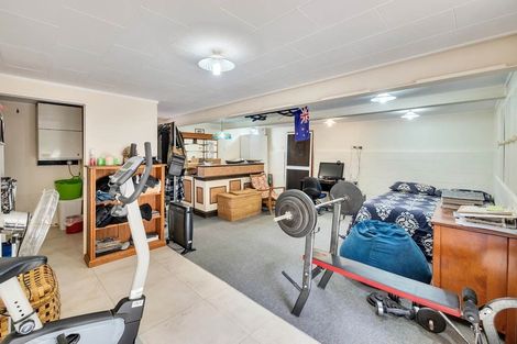 Photo of property in 11 Chequers Avenue, Glenfield, Auckland, 0629