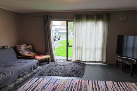 Photo of property in 30 Riverside Drive, Waiuku, 2123