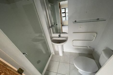 Photo of property in Endeavour Apartments, 6/125 Thorndon Quay, Pipitea, Wellington, 6011