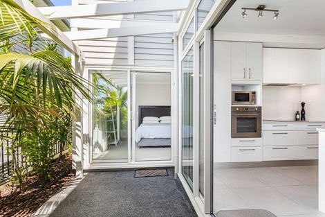 Photo of property in 16 Plantation Terrace, Orewa, 0931