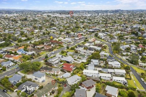 Photo of property in 2/2 Seaview Road, Milford, Auckland, 0620