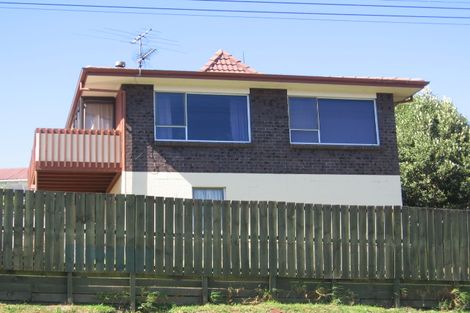 Photo of property in 1/575 Beach Road, Murrays Bay, Auckland, 0630