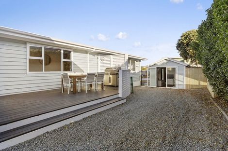 Photo of property in 3 Terrace Road, Titahi Bay, Porirua, 5022