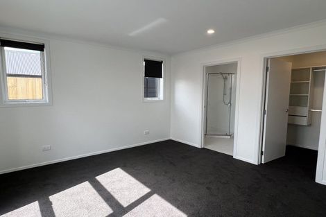 Photo of property in 32 Waruhia Crescent, Rototuna North, 3281