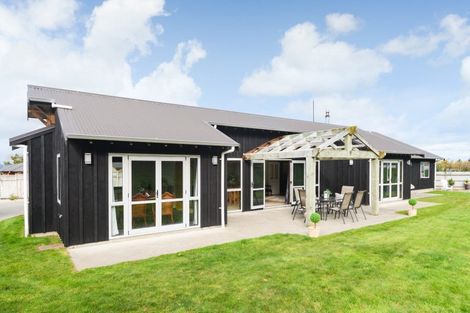 Photo of property in 38 Ursula Drive, Feilding, 4702