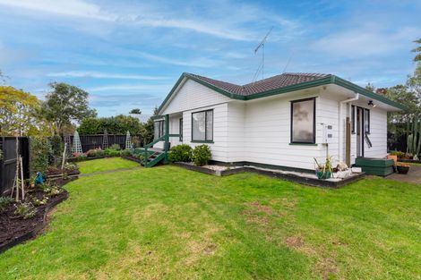 Photo of property in 37 Rosemead Place, Randwick Park, Auckland, 2105