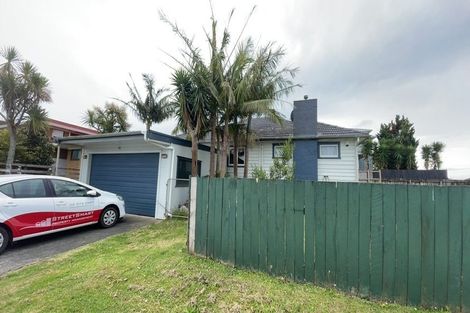 Photo of property in 216 Te Atatu Road, Te Atatu South, Auckland, 0610