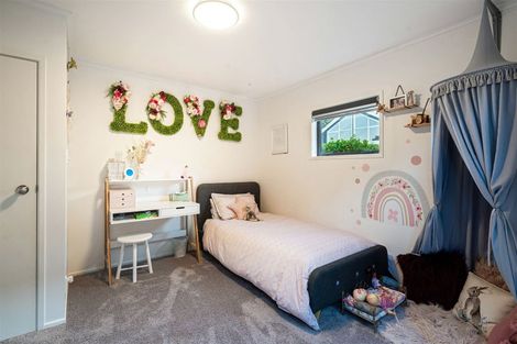 Photo of property in 1/16 Gordon Avenue, Milford, Auckland, 0620