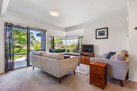 Photo of property in 1c Blackett Crescent, Meadowbank, Auckland, 1072