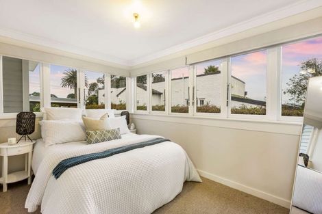 Photo of property in 19 Tirimoana Road, Te Atatu South, Auckland, 0602