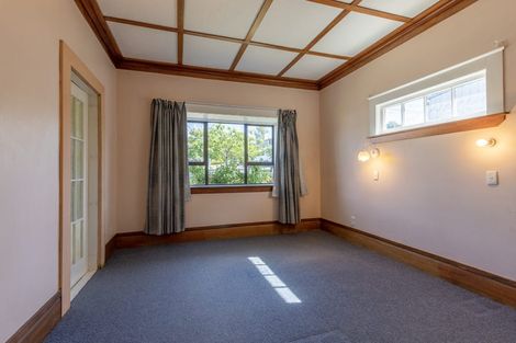 Photo of property in 49 Waverley Street, Waipawa, 4210