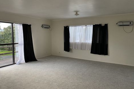 Photo of property in 2/8 Quiet Street, Te Atatu South, Auckland, 0610