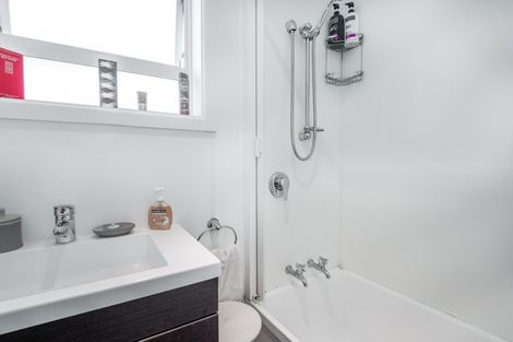 Photo of property in 909a Dufferin Street, Akina, Hastings, 4122