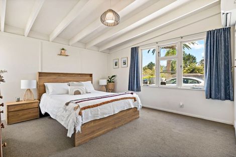 Photo of property in 12 The Avenue, Albany, Auckland, 0632