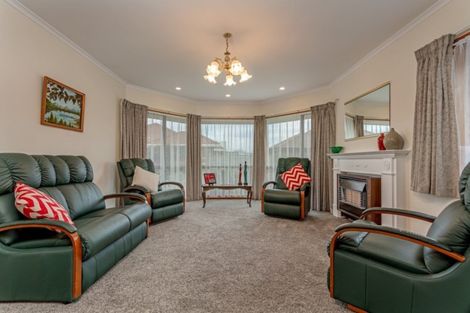 Photo of property in 10 Seville Court, Terrace End, Palmerston North, 4410