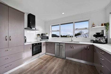 Photo of property in 289 High Street, Eltham, 4322