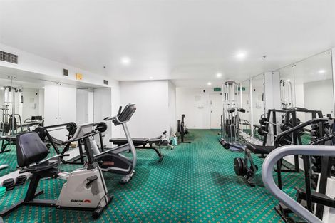 Photo of property in 4b/171 Hurstmere Road, Takapuna, Auckland, 0622