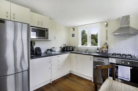 Photo of property in 120 Regent Street, Martinborough, 5711