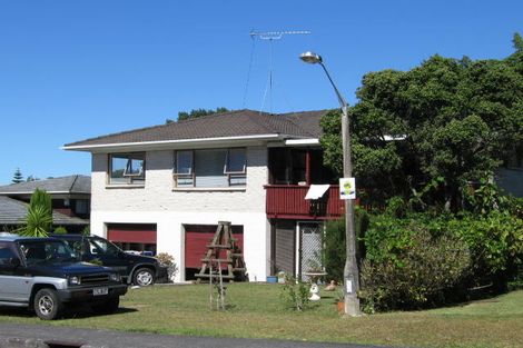 Photo of property in 41 Nui Mana Place, Te Atatu South, Auckland, 0610