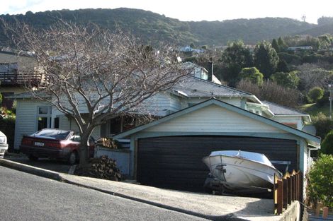 Photo of property in 8 Athol Place, Ravensbourne, Dunedin, 9022