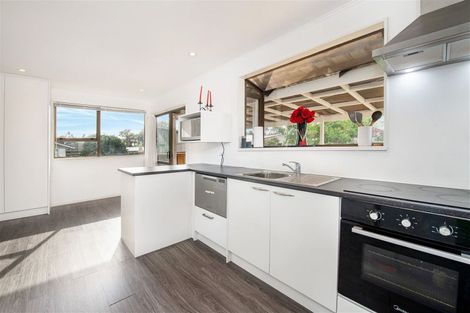 Photo of property in 8 Forest Hill Road, Henderson, Auckland, 0612
