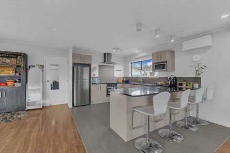 Photo of property in 31 Everglade Drive, Goodwood Heights, Auckland, 2105