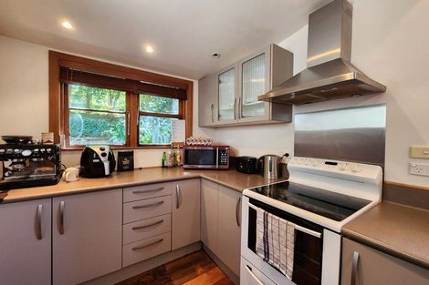 Photo of property in 76 Glenmore Street, Northland, Wellington, 6012