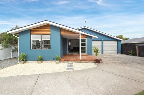 Photo of property in 172 Beach Road, North New Brighton, Christchurch, 8083