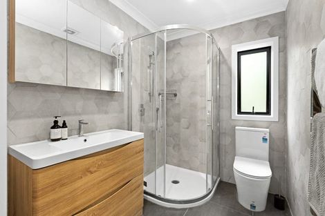 Photo of property in 18 Paturoa Road, Titirangi, Auckland, 0604