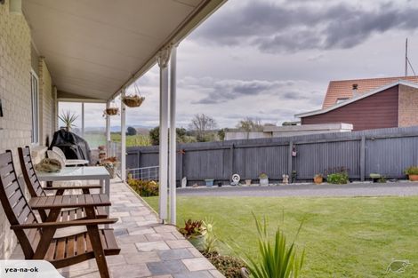 Photo of property in 192 Pukehina Parade, Pukehina, Te Puke, 3189