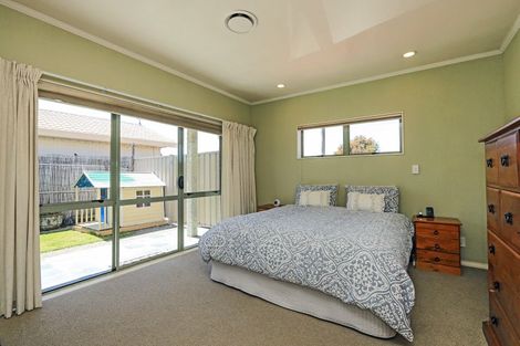 Photo of property in 219 Mcleod Street, Camberley, Hastings, 4120