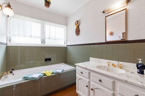 Photo of property in 21 Mellsop Avenue, Waiuku, 2123