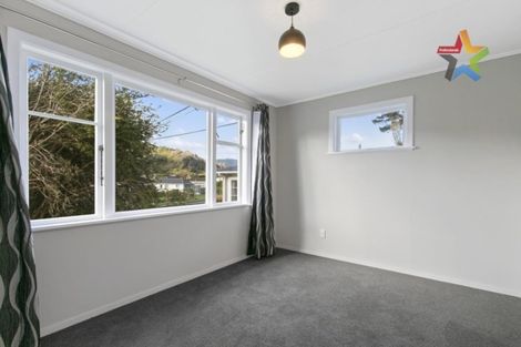 Photo of property in 121 Wellington Road, Wainuiomata, Lower Hutt, 5014