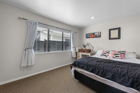 Photo of property in 108 Clovelly Road, Bucklands Beach, Auckland, 2012