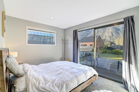 Photo of property in 19 Glenfiddich Road, Jacks Point, Queenstown, 9371