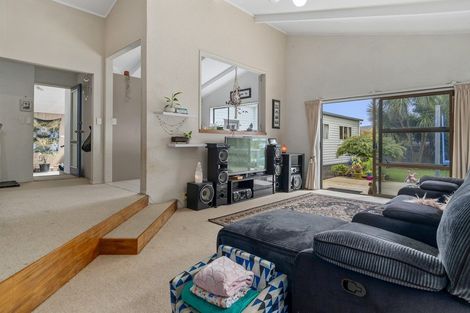 Photo of property in 42 Endeavour Avenue, Welcome Bay, Tauranga, 3112