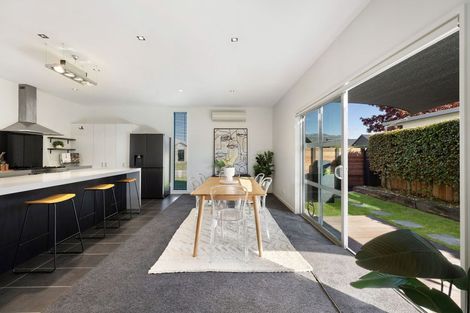 Photo of property in 11 Haddow's Place, Lake Hayes, Queenstown, 9304