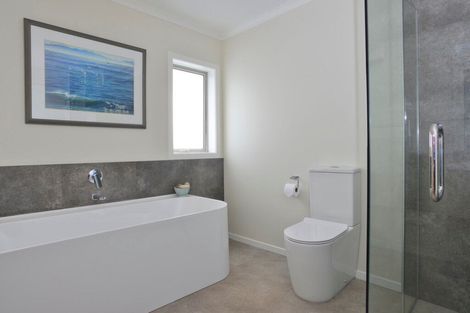 Photo of property in 64 Feist Street, Carterton, 5713