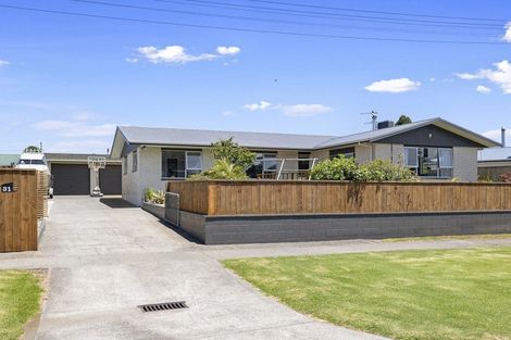 Photo of property in 31 Hutchins Street, Waitara, 4320