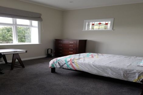 Photo of property in 17 Garfield Street, Brooklyn, Wellington, 6021