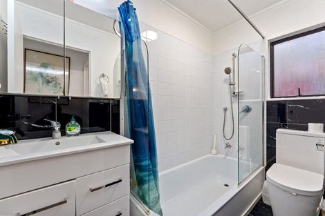 Photo of property in 1/51 Vandeleur Avenue, Birkdale, Auckland, 0626