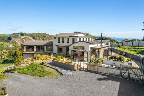 Photo of property in 3 Coroglen Rise, Pukerua Bay, 5026