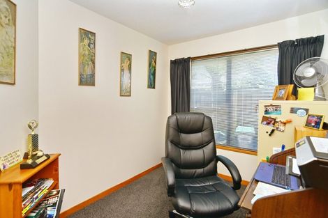 Photo of property in 11 Amdale Avenue, Broomfield, Christchurch, 8042