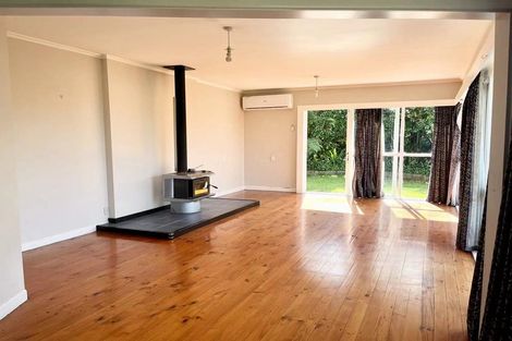 Photo of property in 114 Arran Road, Browns Bay, Auckland, 0630