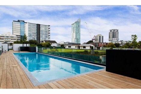 Photo of property in Frank Sargeson Apts, 104/80 Anzac Street, Takapuna, Auckland, 0622
