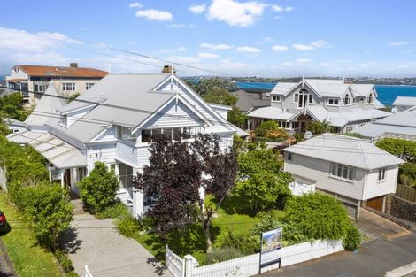 Photo of property in 4 Mays Street, Devonport, Auckland, 0624