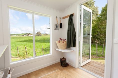 Photo of property in 25 Momona Road, Greenlane, Auckland, 1051