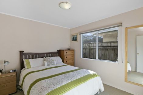 Photo of property in 6 Macalister Place, Miramar, Wellington, 6022